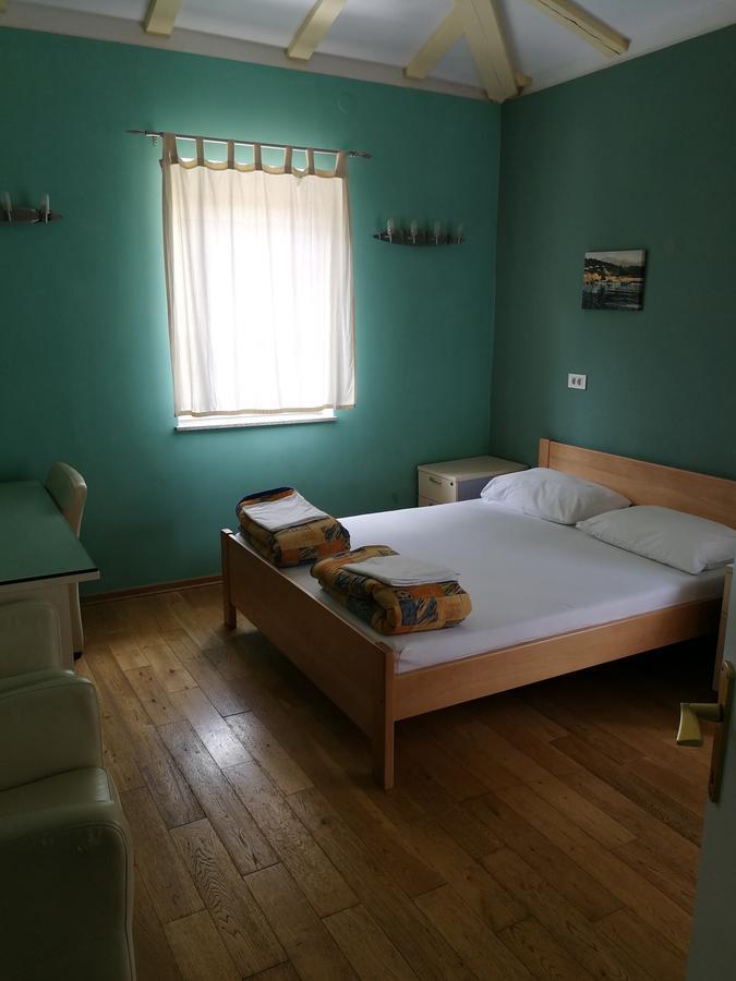 Apartments Zlatko Delic Ika Eksteriør bilde